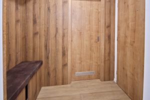 Apartmán KORZO Nové Zámky – vstupná chodba